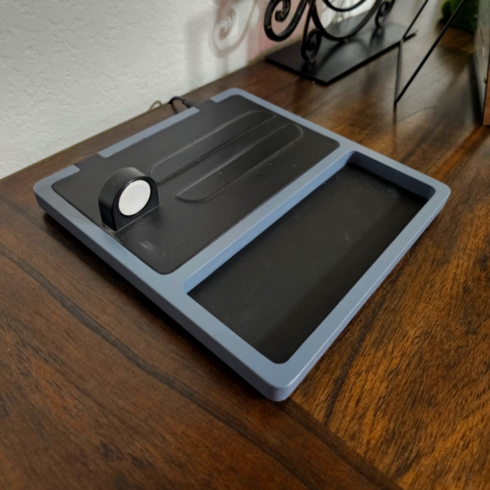 3 in 1 iPhone wireless fast charging tray.